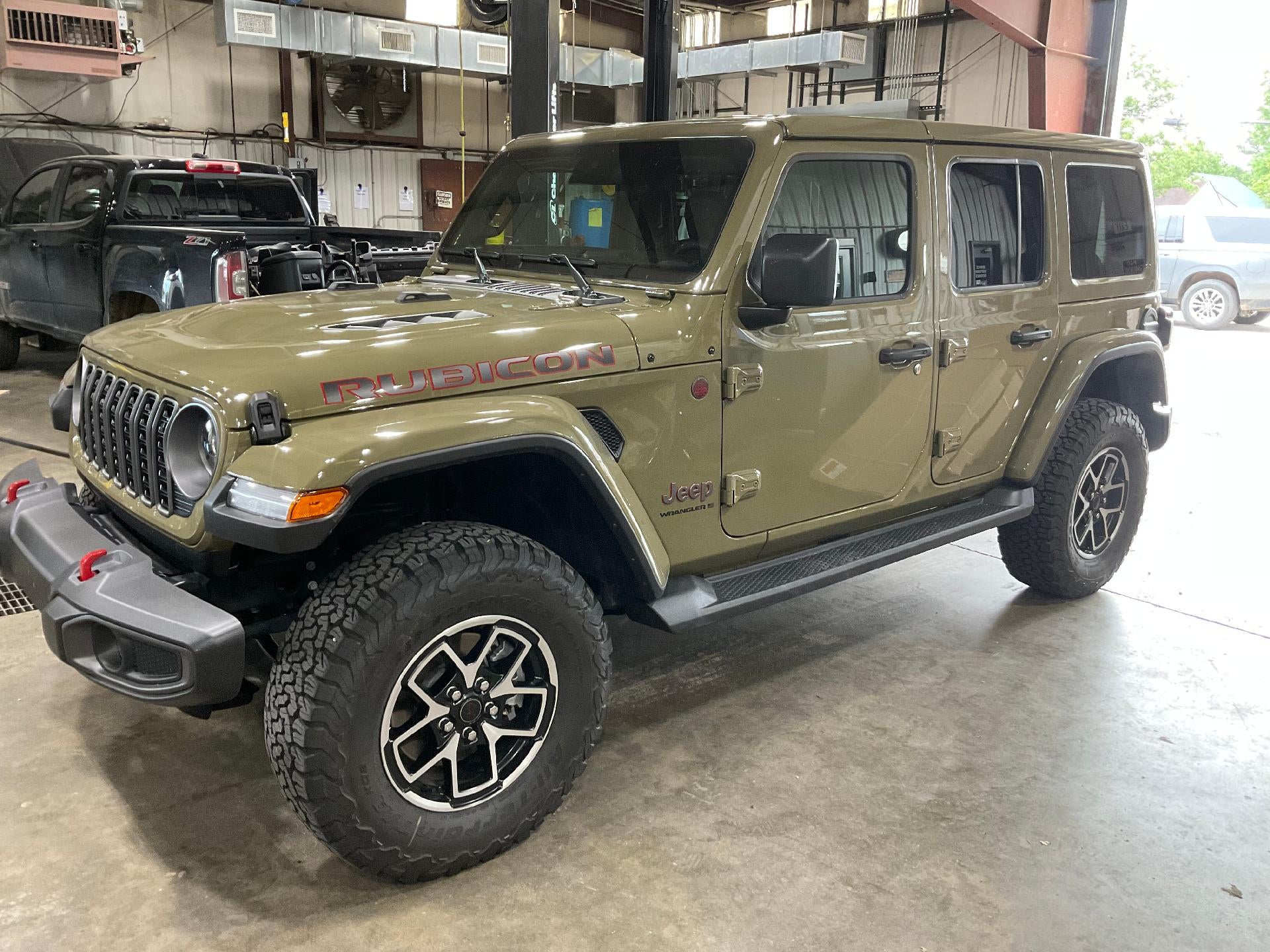 2025 Jeep Wrangler Base