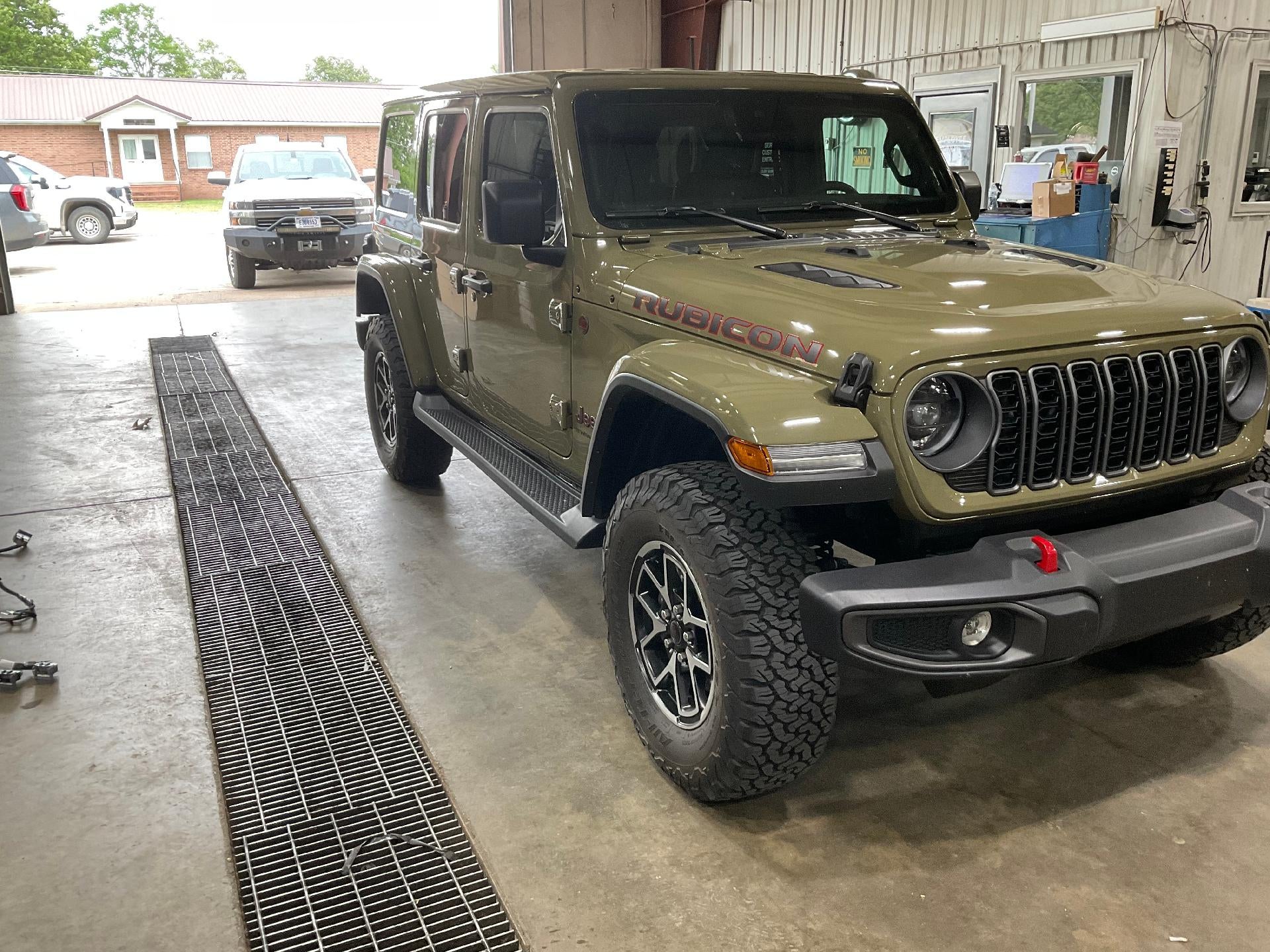 2025 Jeep Wrangler Base