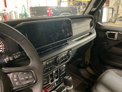 2025 Jeep Wrangler Base