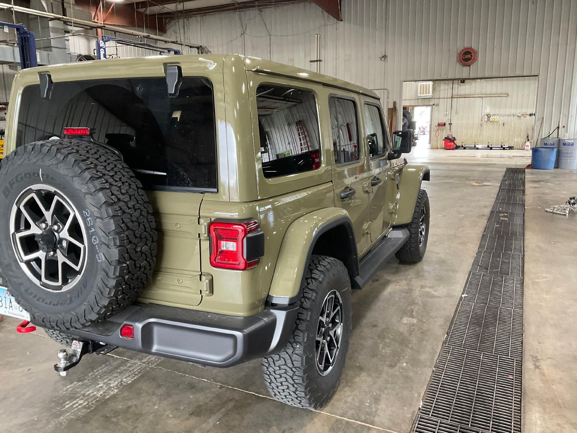 2025 Jeep Wrangler Base
