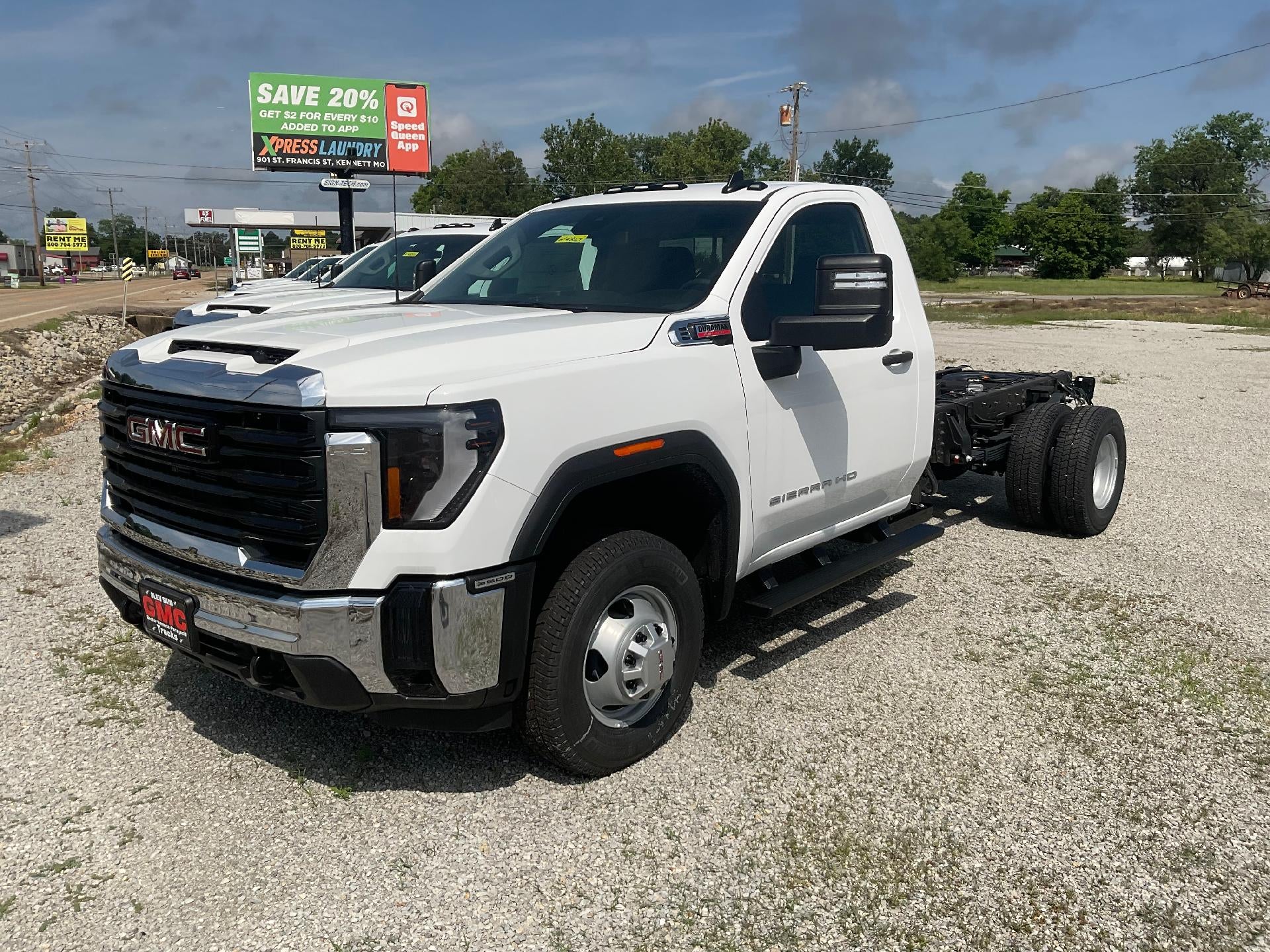 2026 GMC Sierra 4WD Regular Cab Chassis LWB Pro's photo