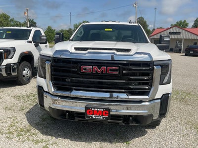 2026 GMC Sierra 3500 HD Chassis Cab Pro