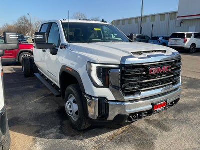 2026 GMC Sierra 3500 HD Chassis Cab Pro