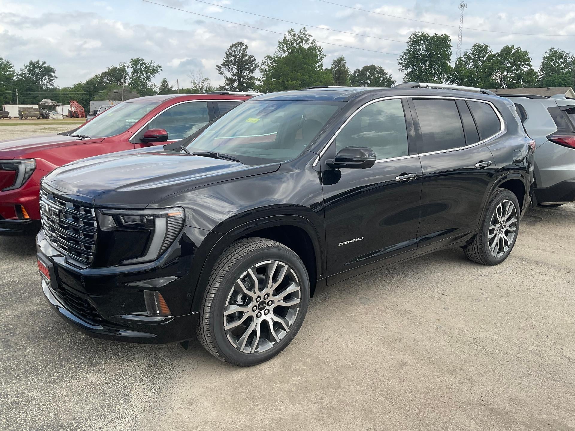 2026 GMC Acadia Denali Ultimate FWD's photo