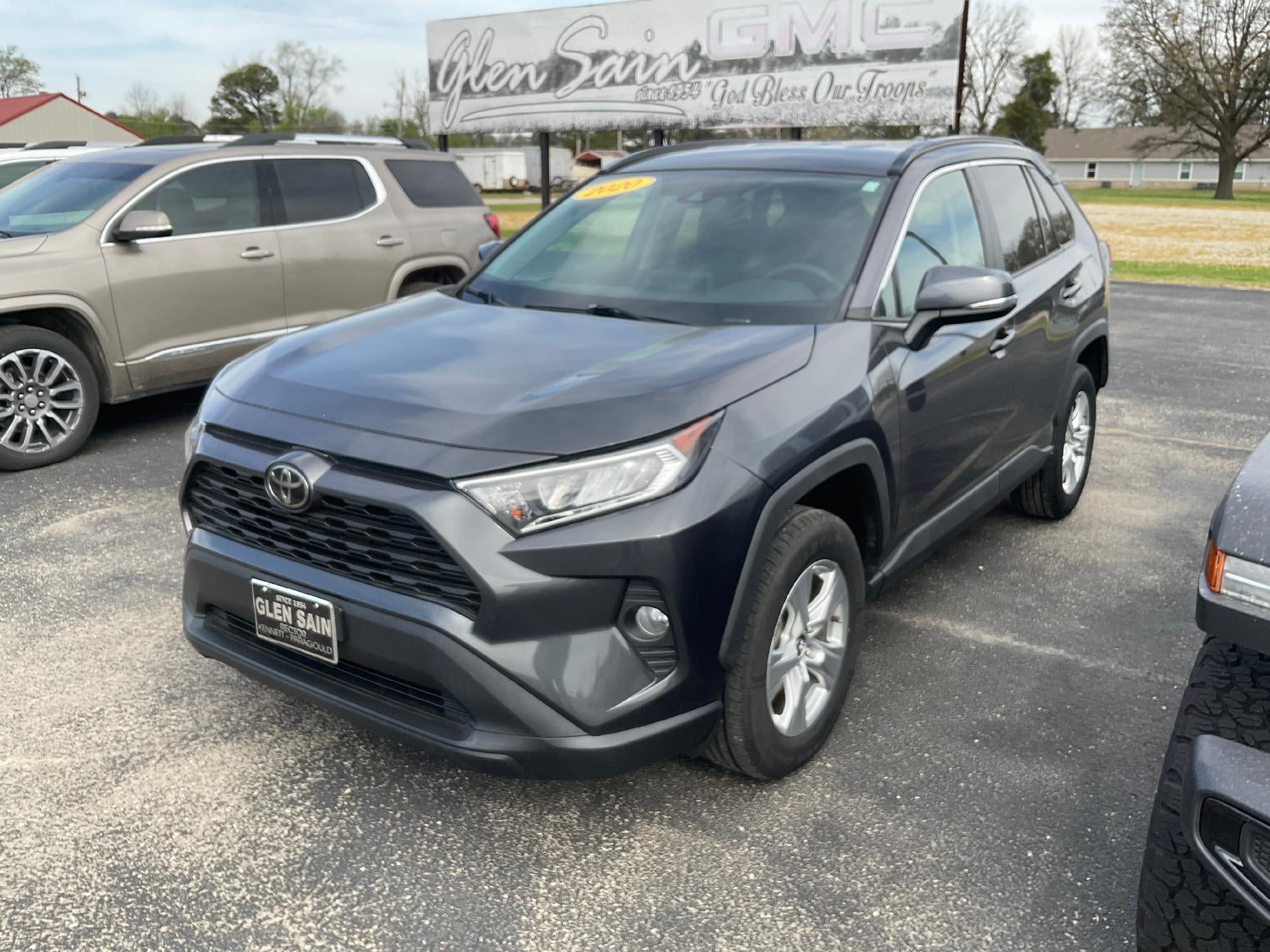 2020 Toyota RAV4 XLE