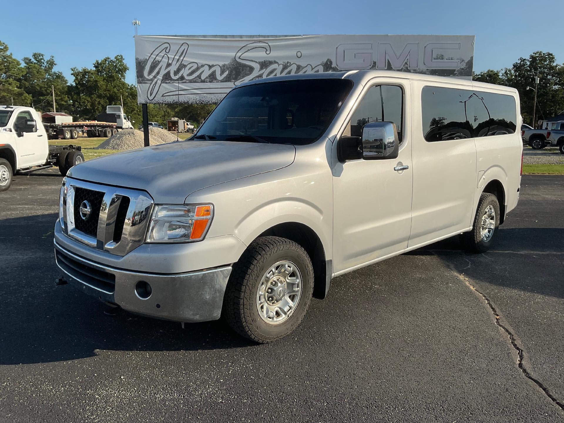 2019 Nissan NV Passenger NV3500 HD SL