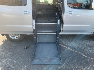 2019 Nissan NV Passenger NV3500 HD SL